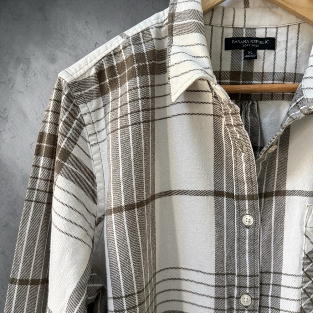 Banana Republic Women’s Neutral Plaid Flannel Button-Up Shirt - Brown & Cream XL - Picture 4 of 8